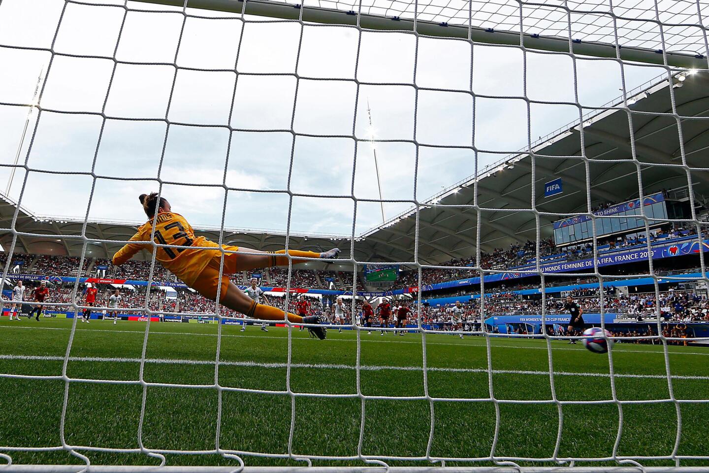 Women's World Cup recap: Megan Rapinoe lifts U.S. to a 2-1 win